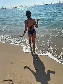 Lalla-Amani Webcam Show