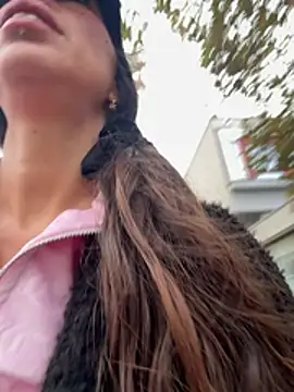 Lalla-Amani Webcam show