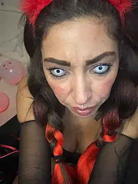 Lalla-Amani Adlı Modelin Web Kamerası Şovu