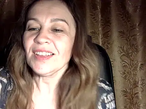 IssaMy1: вебкам-шоу