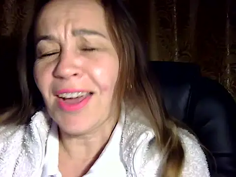IssaMy1 – Kamerová šou