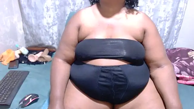 Show de webcam de MatureBootyBabe4Uxx