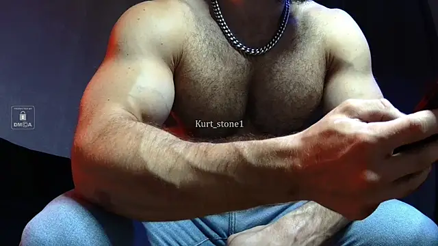 Show modela Kurt_Stone1 na web-kameri