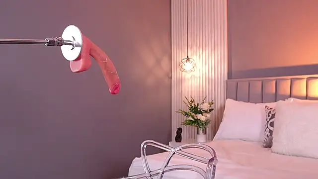 ValeryNova: διαδικτυακό σόου στην κάμερα