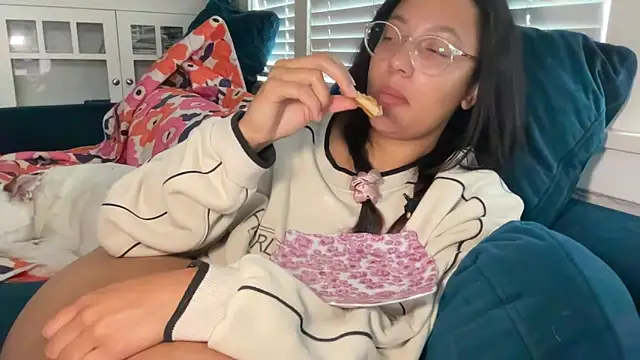 dreamyriri Show in webcam