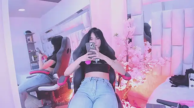 צ'אט XXX בשידור חי של Anahimorgan1