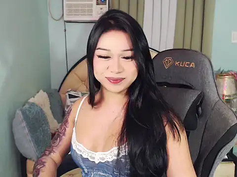 SexxyTsLoverrのウェブカメラショー