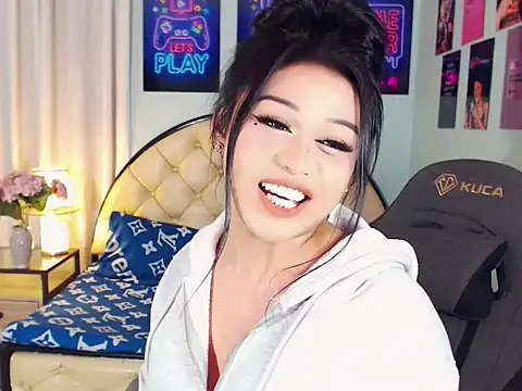 SexxyTsLoverrのウェブカメラショー