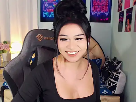 SexxyTsLoverr Show Webcam