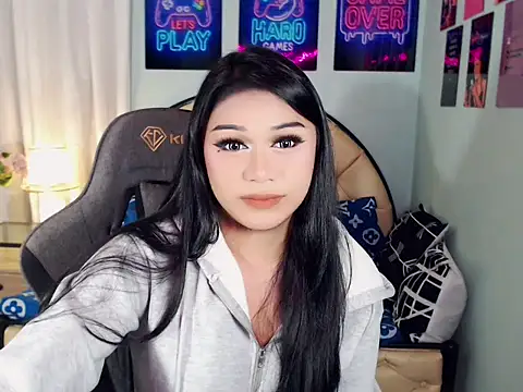 SexxyTsLoverr Webcam Show