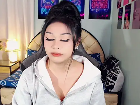 โชว์เว็บแคมของ SexxyTsLoverr