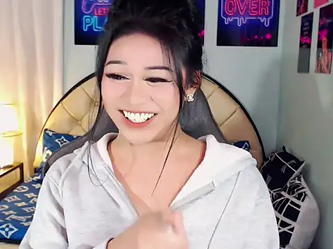 SexxyTsLoverr 网络视讯表演