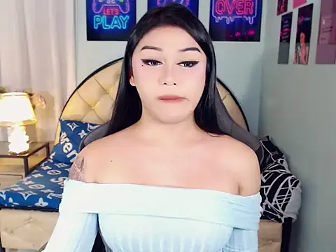 SexxyTsLoverrのウェブカメラショー