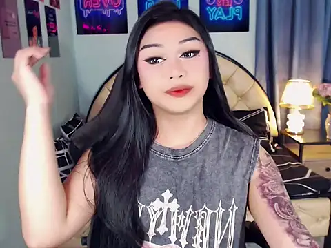 SexxyTsLoverr Show Webcam