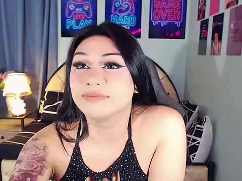 SexxyTsLoverr Show Webcam