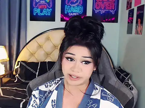 SexxyTsLoverr 웹캠 쇼
