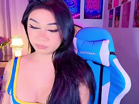 SexxyTsLoverr Adlı Modelin Web Kamerası Şovu