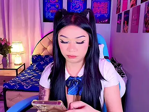 SexxyTsLoverr Шоу с уебкамера