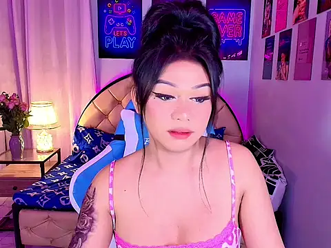SexxyTsLoverr 웹캠 쇼