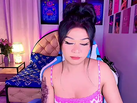 SexxyTsLoverr's Webcam Show