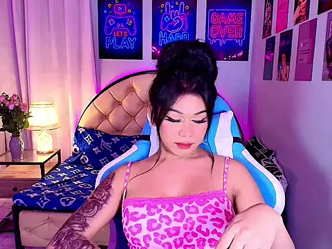 โชว์เว็บแคมของ SexxyTsLoverr
