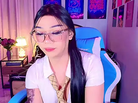 SexxyTsLoverrのウェブカメラショー