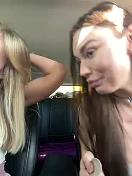 Pokazy przed kamerką – Emma_Catt