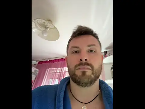 Show modela MartinBrandon na web-kameri