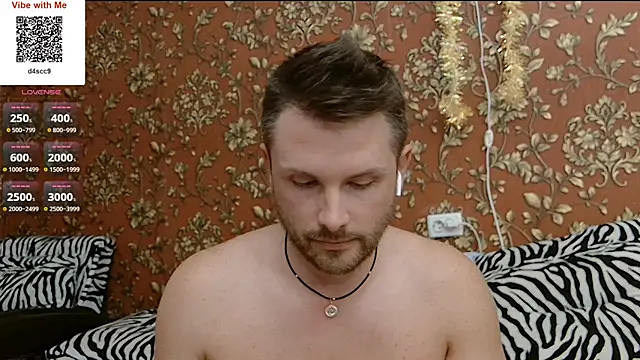 Show modela MartinBrandon na web-kameri