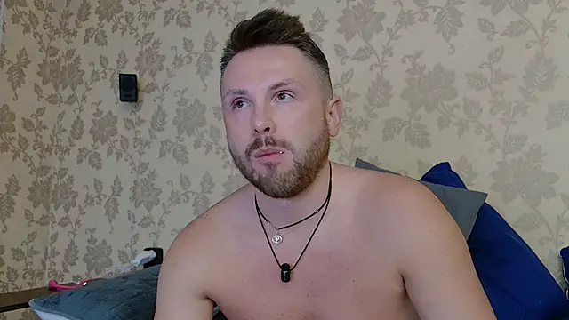 Show modela MartinBrandon na web-kameri