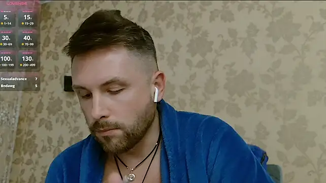 Show modela MartinBrandon na web-kameri