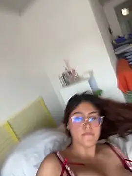 Juliana_News Adlı Modelin Canlı XXX Sohbeti