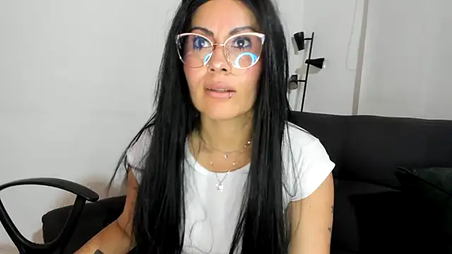 XXX chat uživo modela Tania_mature