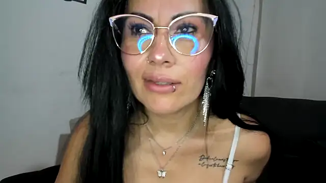 Tania_mature 现场XXX聊天