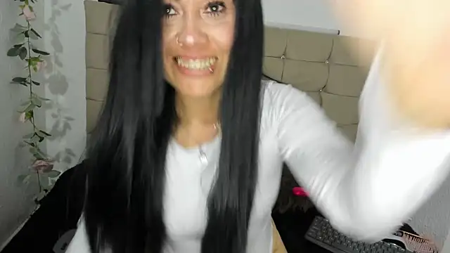 Онлайн чат XXX Tania_mature