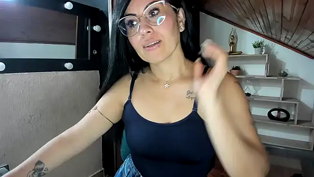 Tania_mature Adlı Modelin Canlı XXX Sohbeti