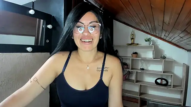 Chat +18 de Tania_mature ao vivo