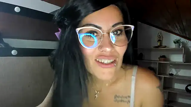 دردشة Tania_mature الجنسية المباشرة