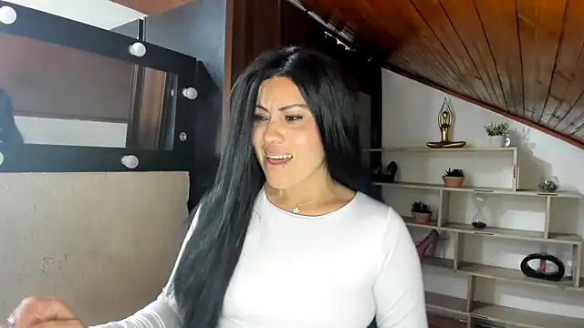 Tania_mature: απευθείας συνομιλία ΧΧΧ