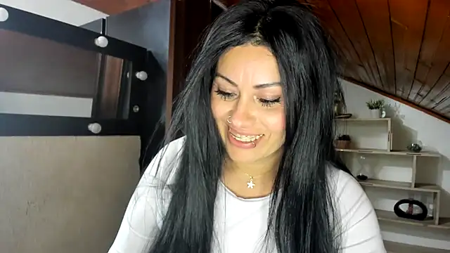 Tania_mature Obrolan Langsung XXX