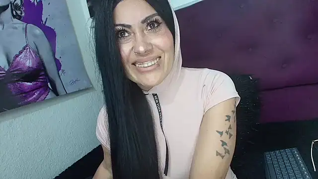 دردشة Tania_mature الجنسية المباشرة