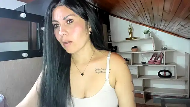 Chat +18 de Tania_mature ao vivo
