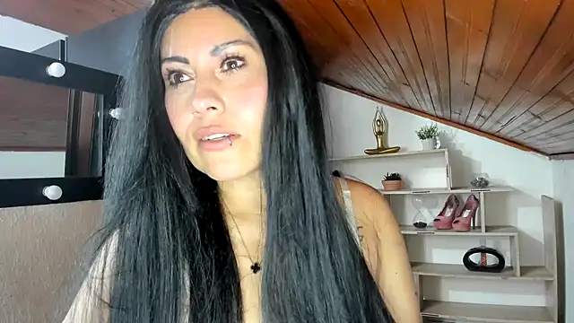 Tania_mature Obrolan Langsung XXX