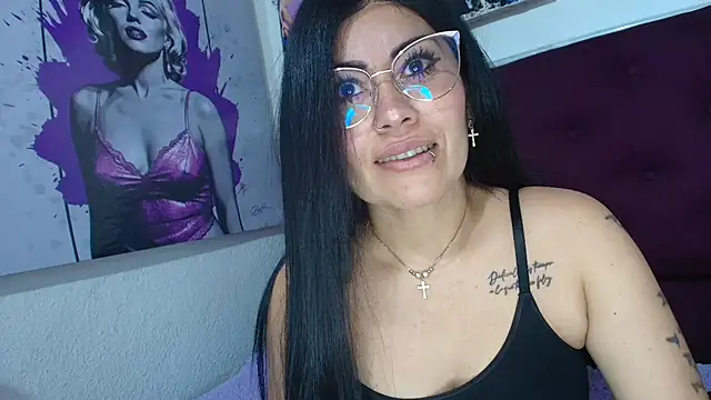 Tania_mature Adlı Modelin Canlı XXX Sohbeti