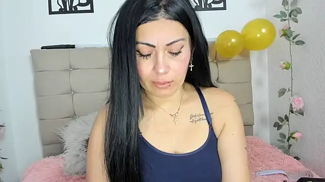 Chat +18 de Tania_mature ao vivo