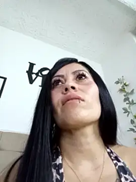Chat +18 de Tania_mature ao vivo