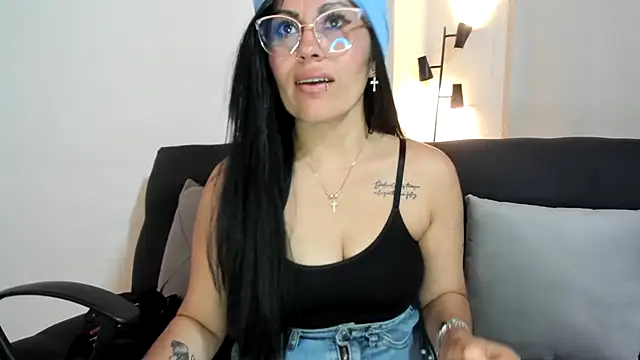Tania_mature XXX чат на живо
