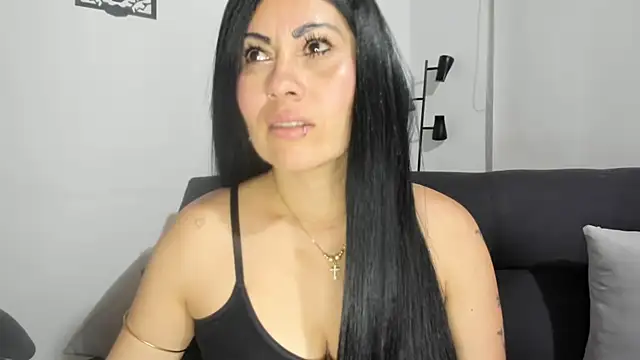 Tania_mature Adlı Modelin Canlı XXX Sohbeti