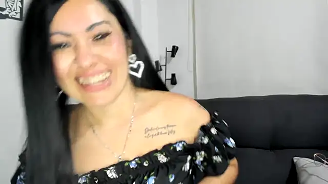 Tania_mature Chat XXX live