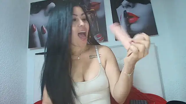 Tania_mature live XXX chat